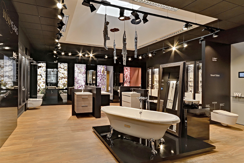 <p>El Showroom de baños de la calle Legerova no solo expone sanitarios para el gran público, también los presenta a profesionales del ámbito de la arquitectura, el diseño y la fontanería.</p>